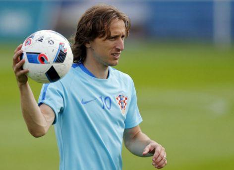 这次又被火箭打爆了！公牛先发中锋的场上效果看起来一塌糊涂？